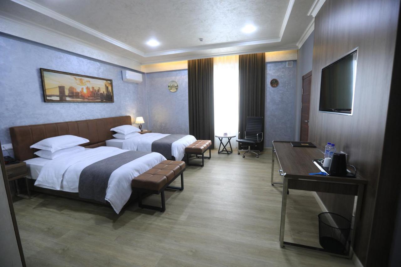 Chlnor Hotel Andijan Esterno foto