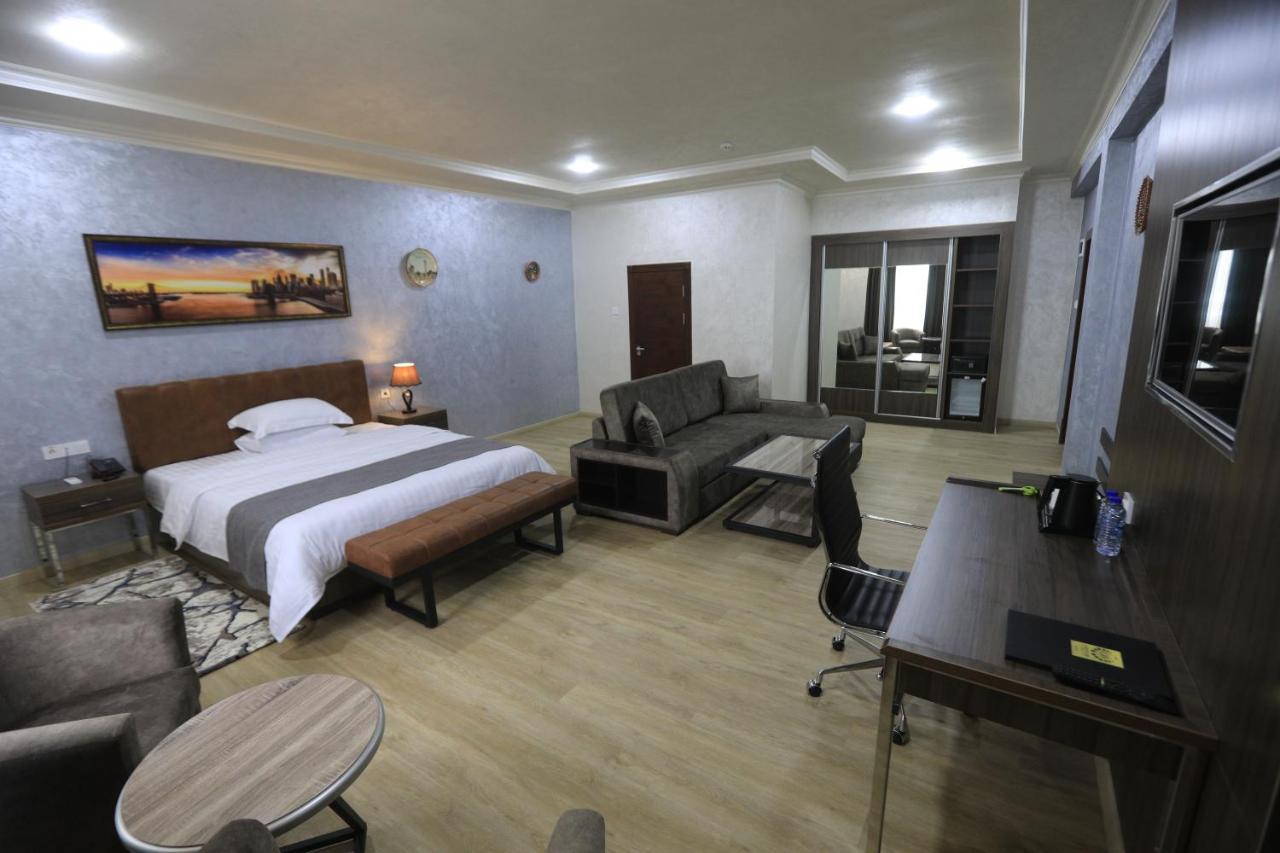 Chlnor Hotel Andijan Esterno foto