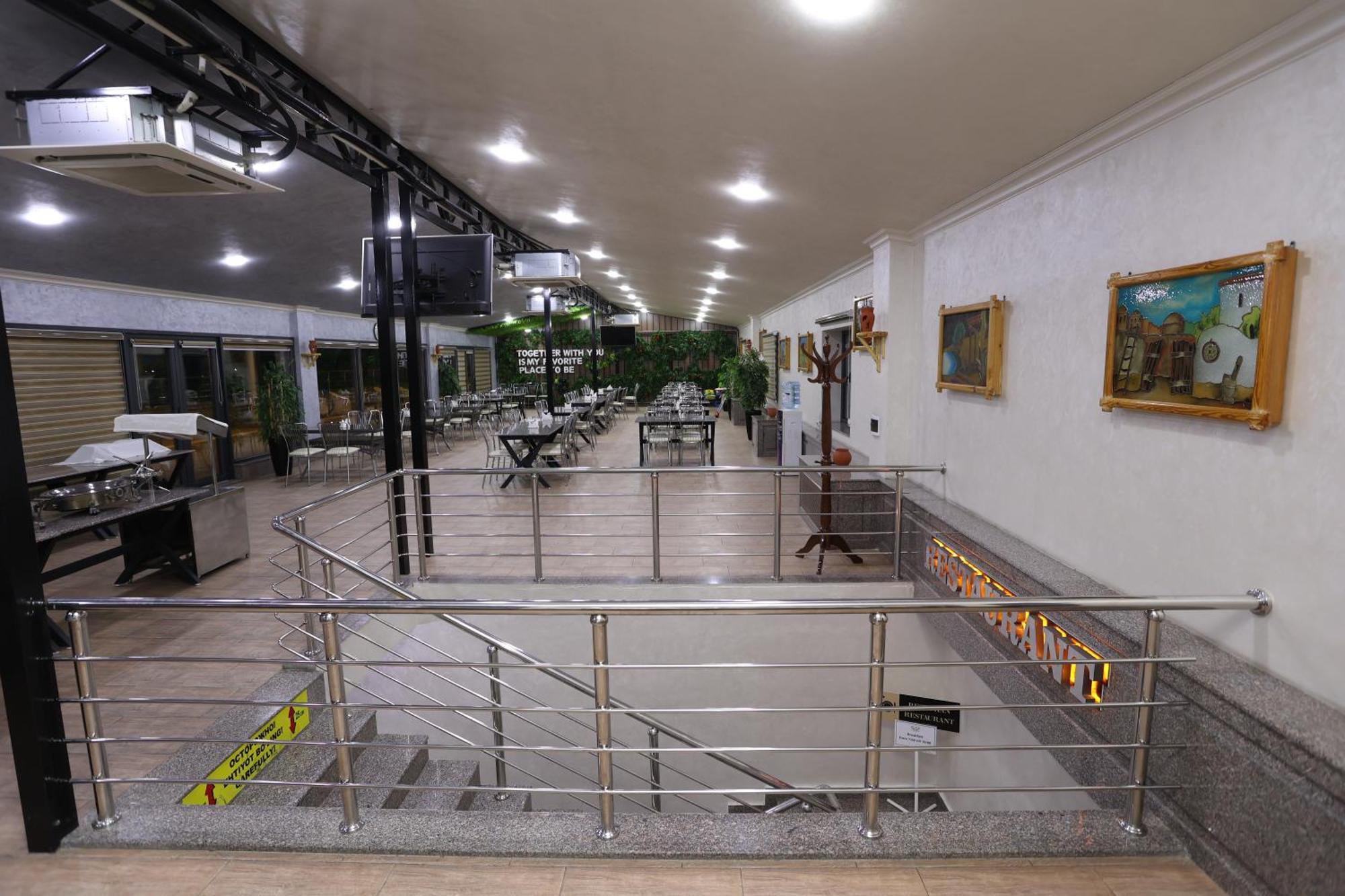 Chlnor Hotel Andijan Esterno foto