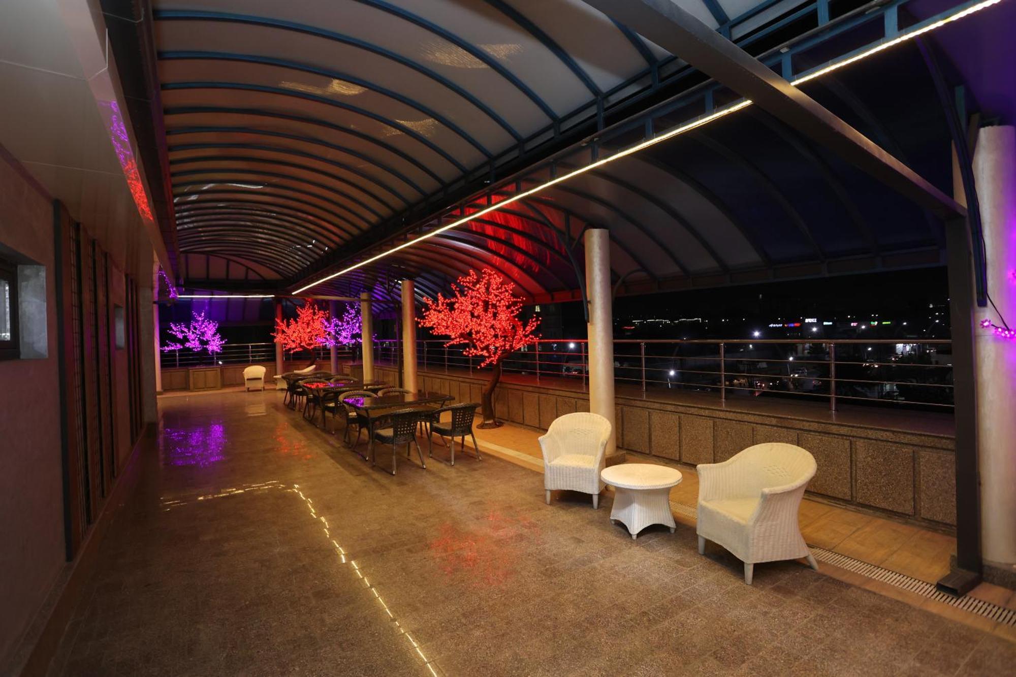 Chlnor Hotel Andijan Esterno foto