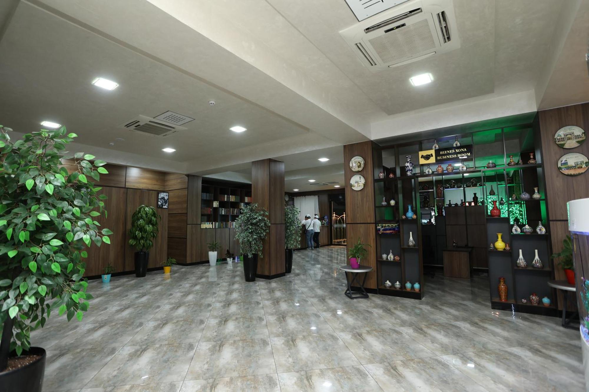 Chlnor Hotel Andijan Esterno foto